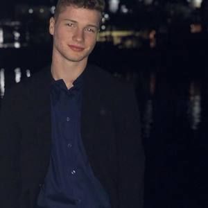 Meet your Posher, Daniel